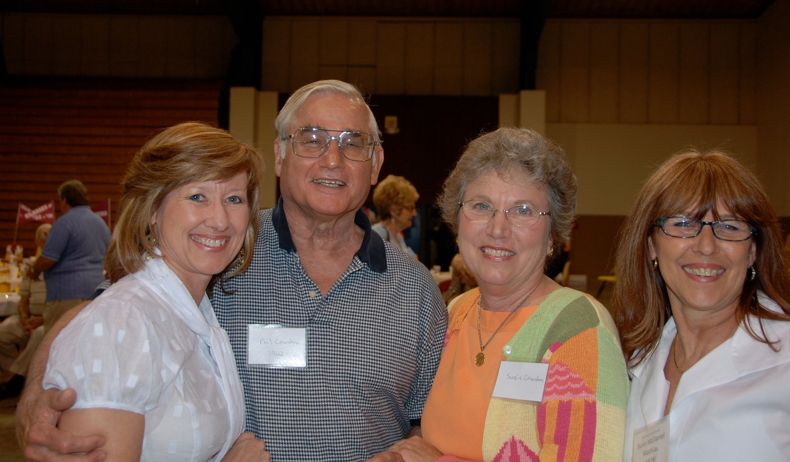 Debbie Mc Daniel Rogers '76, Uncle Phil Cranston '63, Aunt Suzie, Susie Mc Daniel Mathias '74.JPG