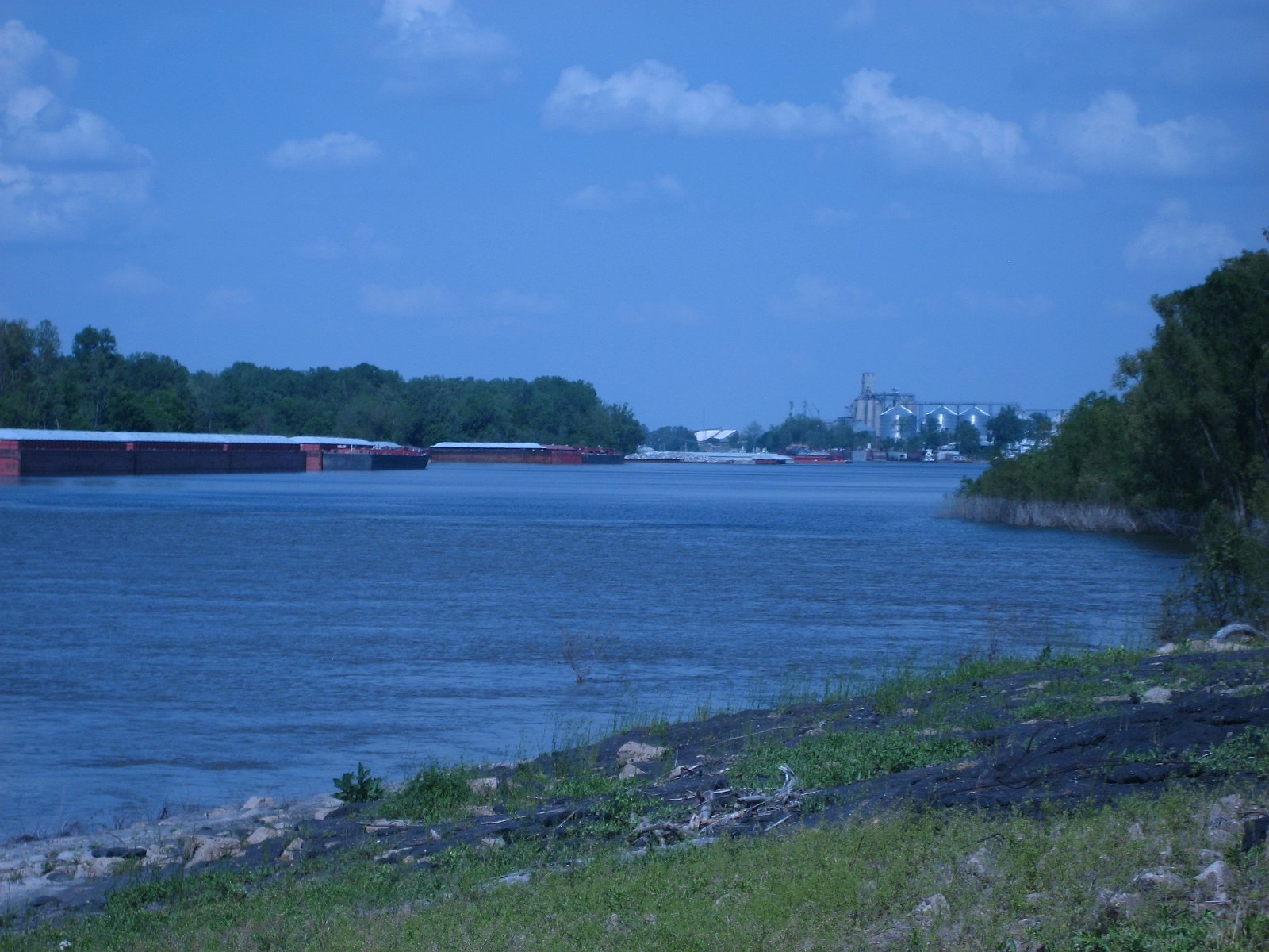 Lake-River-Bridge-BradWard_14.jpg - The mouth of Lake Ferguson