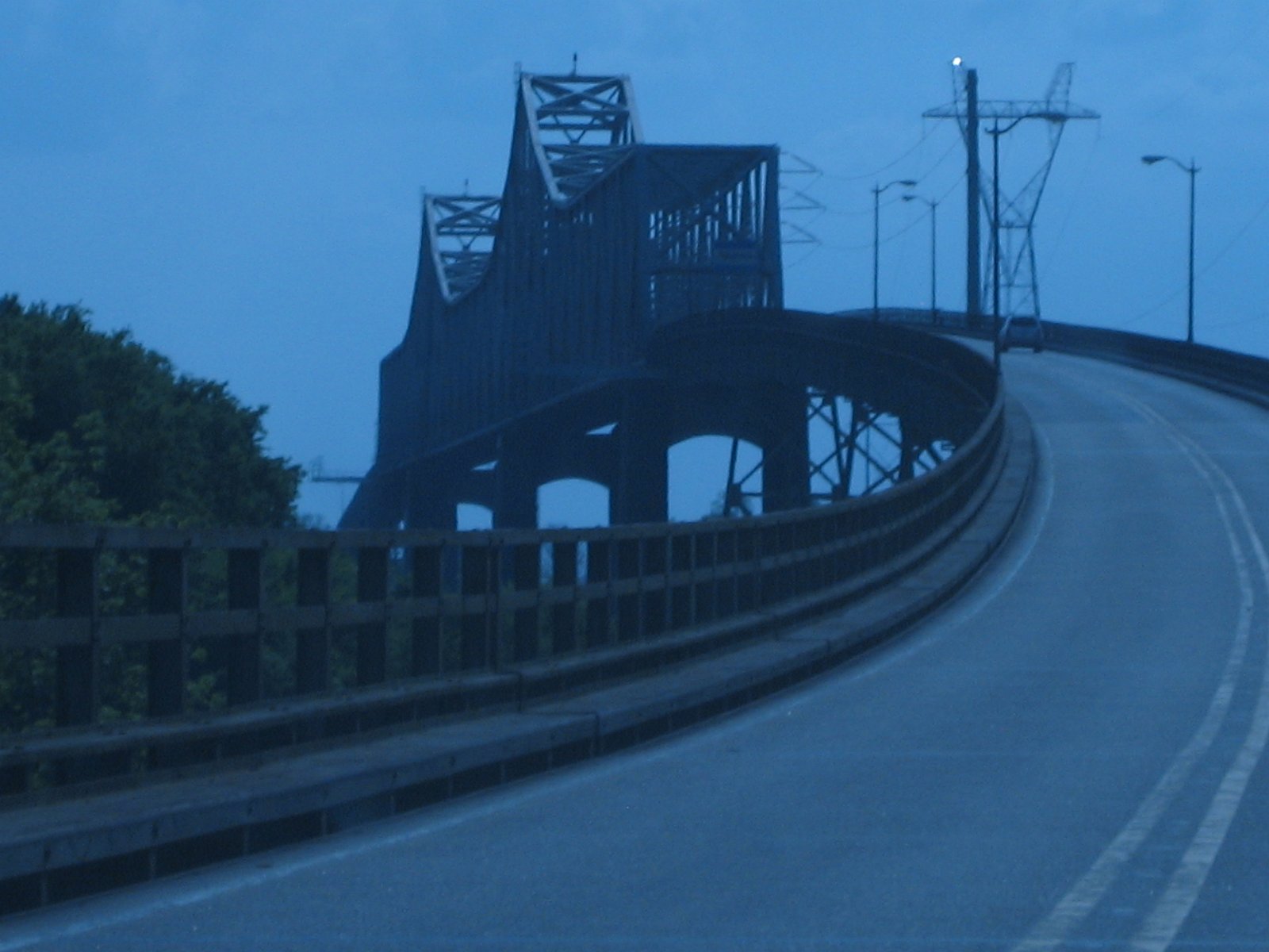 Lake-River-Bridge-BradWard_15.jpg - The old Greenville Bridge.