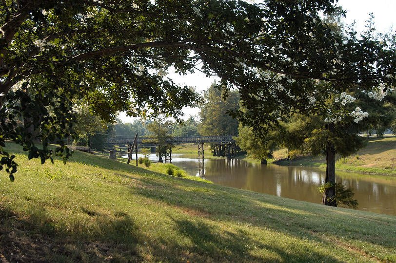 DeerCreekFootbridge.JPG